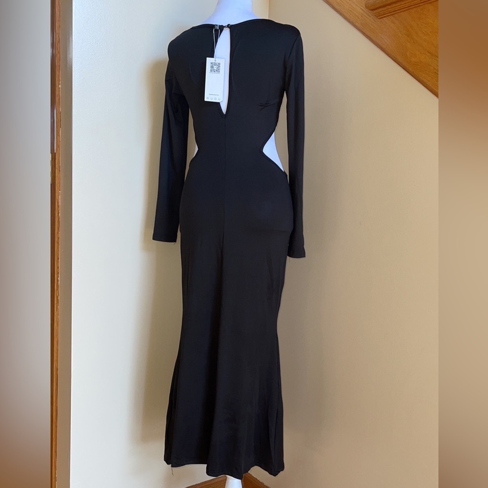 Women’s Sexy Black Dress Size S, M Cut Out Waist Long Sleeve Cold Shoulder NWT - Picture 2 of 7